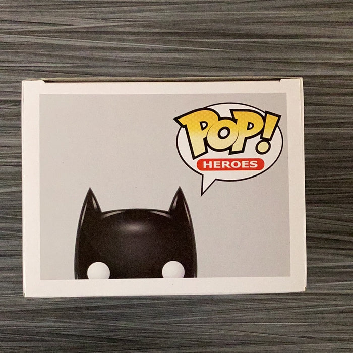 Funko POP! Heroes: Batman [Gold] (GameStop)(Damaged Box)[B] #01