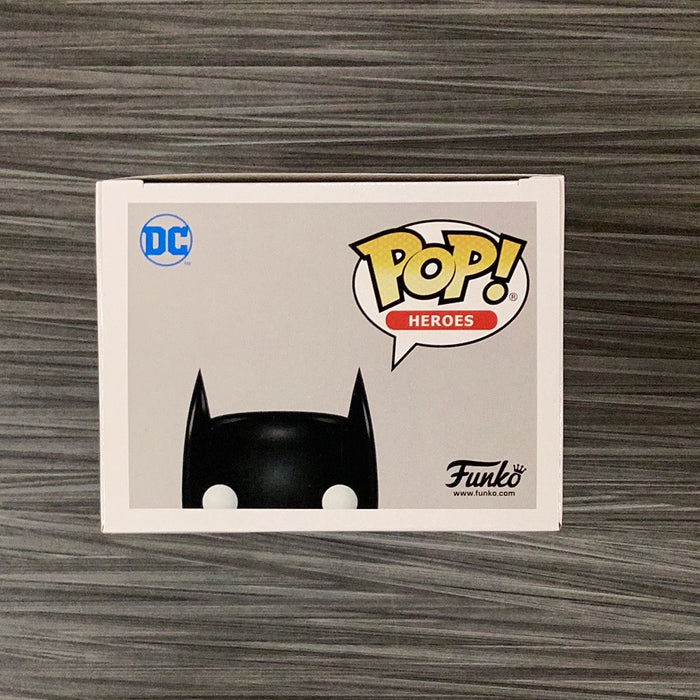 Funko POP! Heroes: DC Super Heroes - Batman (ECCC 2018 /1500 PCS)(Damaged Box) #144