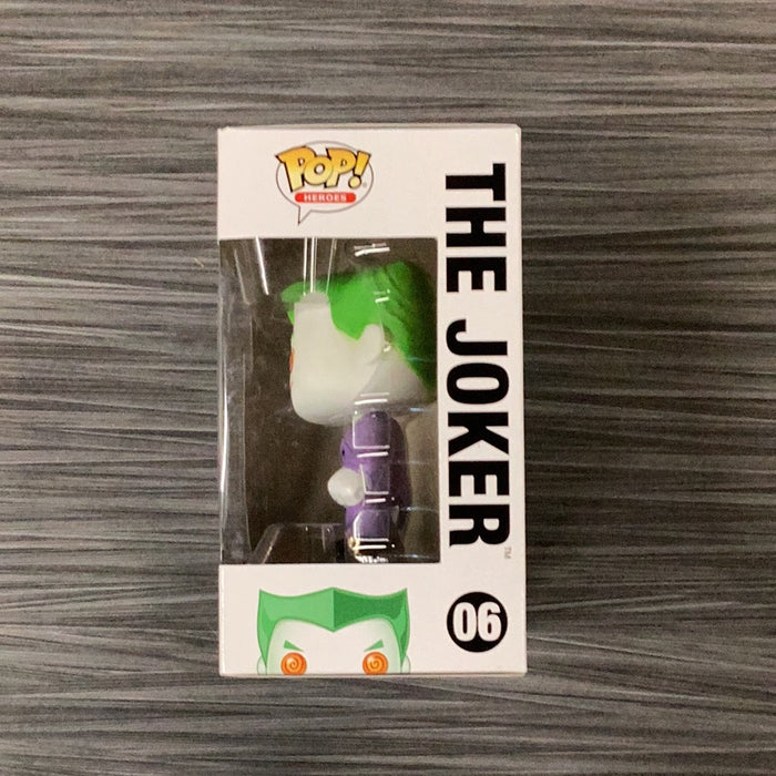 Funko POP! DC Super Heroes - The Joker (Damaged Box) #06