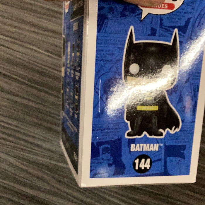 Funko POP! Heroes: DC Super Heroes - Batman (ECCC 2018 /1500 PCS)(Damaged Box) #144