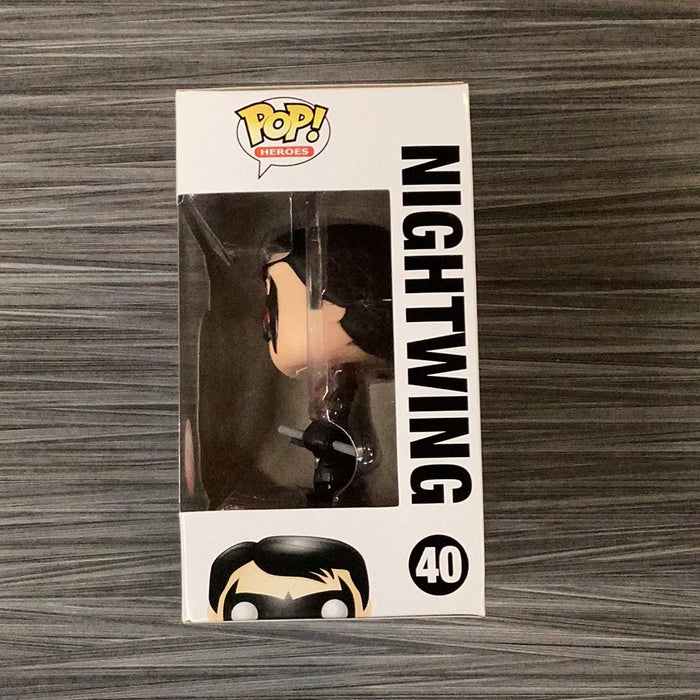 Funko POP! Heroes: DC Comics - Nightwing (Fugitive Toys)(Metallic)(Damaged Box) #40