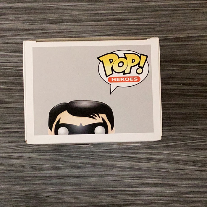 Funko POP! Heroes: DC Comics - Nightwing (Fugitive Toys)(Metallic)(Damaged Box) #40