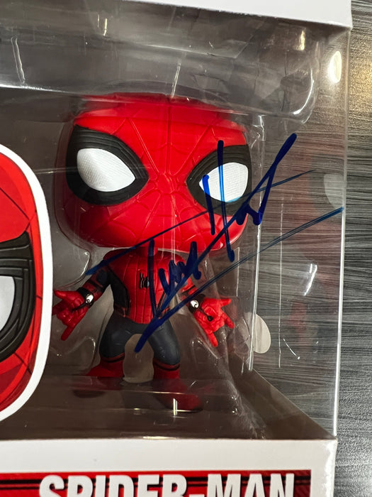 Funko POP! Marvel Spider-Man Homecoming: Spider-Man (Signed/Tom Holland/JSA)(Damaged Box) #220