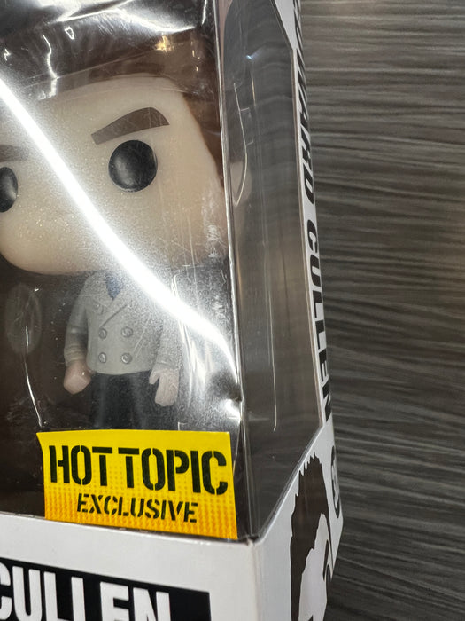 Funko POP! Movies: The Twilight Saga - Edward Cullen [Glitter] (Hot Topic)(Damaged Box) #320