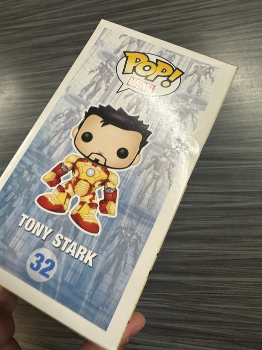 Funko POP! Marvel: Iron Man 3 - Tony Stark (2013 ToyCon)(Damaged Box) #32