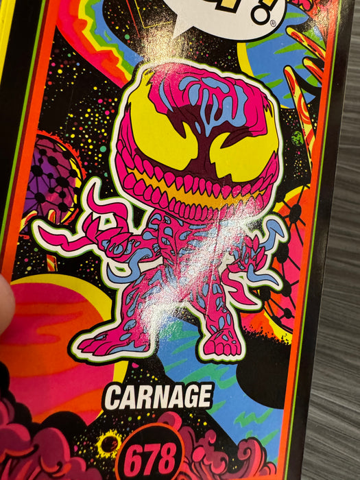 Funko POP! Marvel: Carnage [Black Light](Funko)(Damaged Box) #678