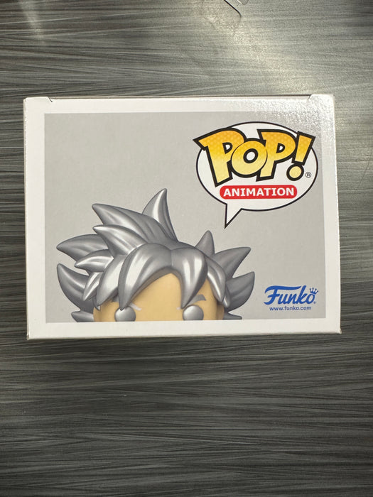 Funko POP! Animation: DragonBall Z - Goku (Ultra Instinct w/ Kamehameha)(2022 NYCC)(Damaged Box)  #1211