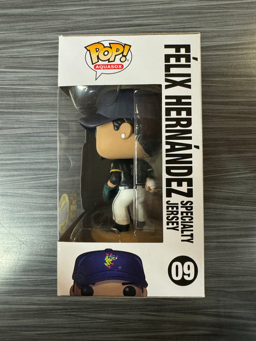 Funko POP! Aquasox: Everett Aquasox - Felix Hernandez [Specialty Jersey] (GiTD)(CHASE)(Funko Field)(Damaged Box) #09