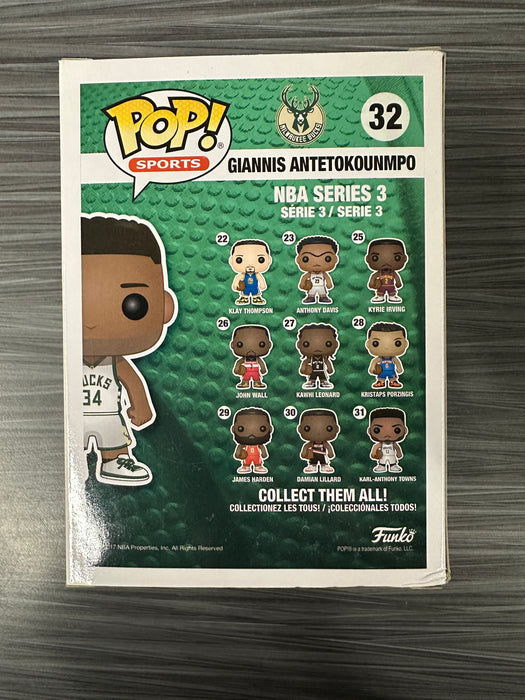 Funko POP! Sports: NBA - Giannis Antetokounmpo (Damaged Box) #32