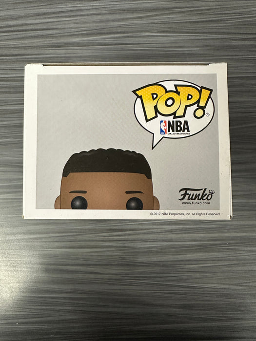 Funko POP! Sports: NBA - Giannis Antetokounmpo (Damaged Box) #32