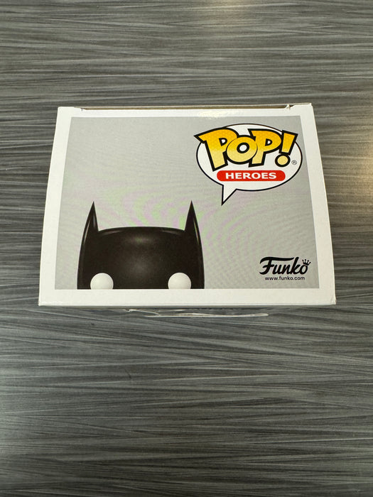 Funko POP! Heroes: DC Super Heroes - Batman (Damaged Box) #144