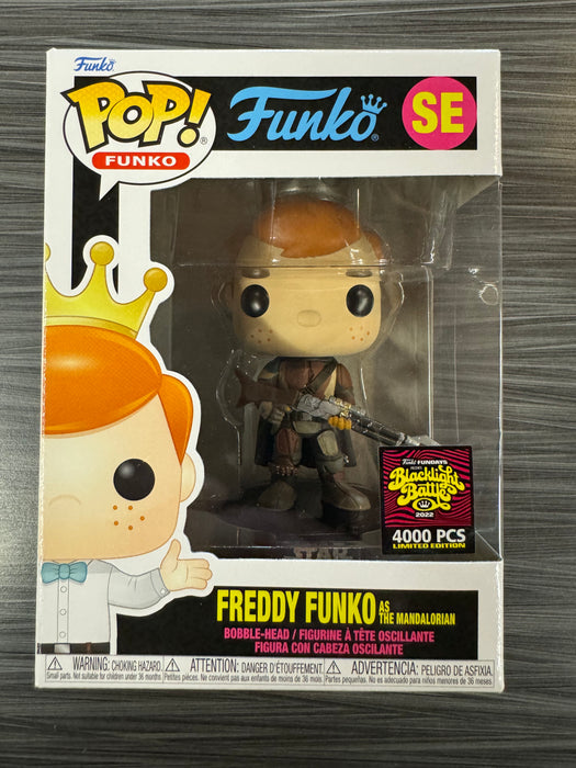 Funko POP! Freddy Funko As The Mandalorian (2022 Blacklight Battle)(4000 PCS)(Damaged Box) #SE