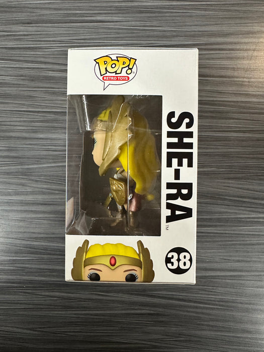 Funko POP! Retro Toys: Masters of The Universe - She-Ra (2022 Wondercon)(3000 PCS)(Damaged Box) #38