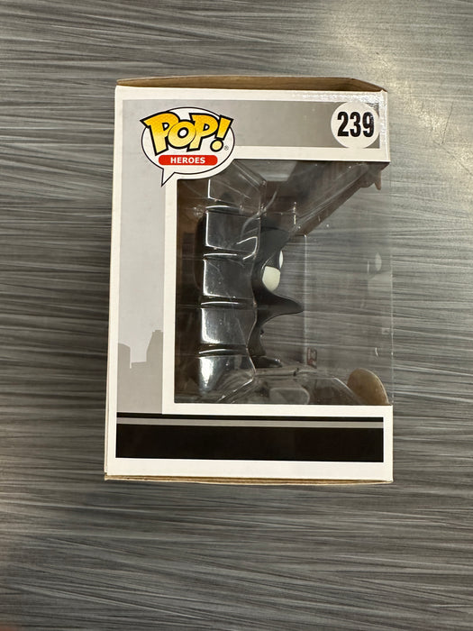 Funko POP! Heroes: Batman Hush [Jim Lee][Black & White] (GameStop)(Damaged Box) [B] #239