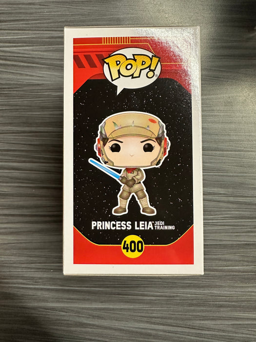 Funko POP! Star Wars: Princess Leia (Jedi Training)(2020 Fall Convention)(Damaged Box) [C] #400