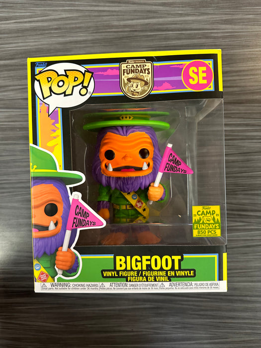 Funko POP! Camp Fundays: Bigfoot [Blacklight] (2023 Camp Fundays)(850 PCS)(Damaged Box) #SE